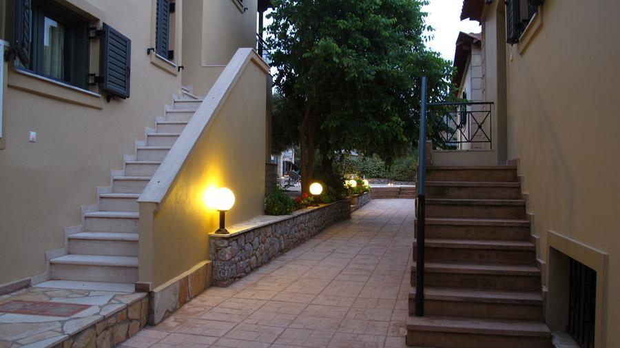 Finikes Apartments Stoúpa Exterior photo