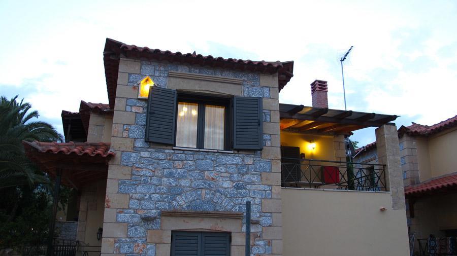 Finikes Apartments Stoúpa Exterior photo